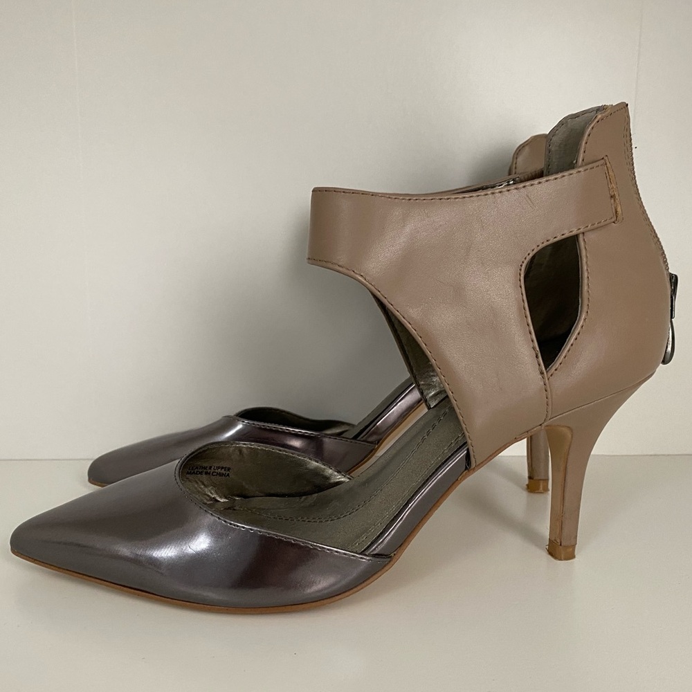 Tahari heels